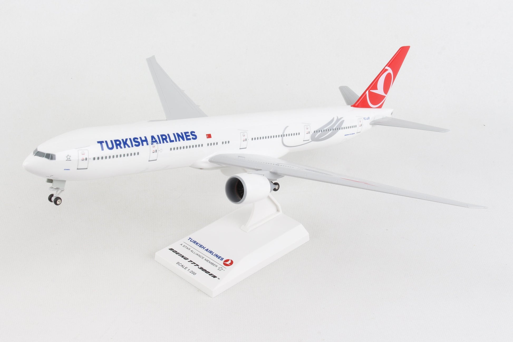 SKR740 SKYMARKS TURKISH 777-300ER 1/200 W/GEAR
