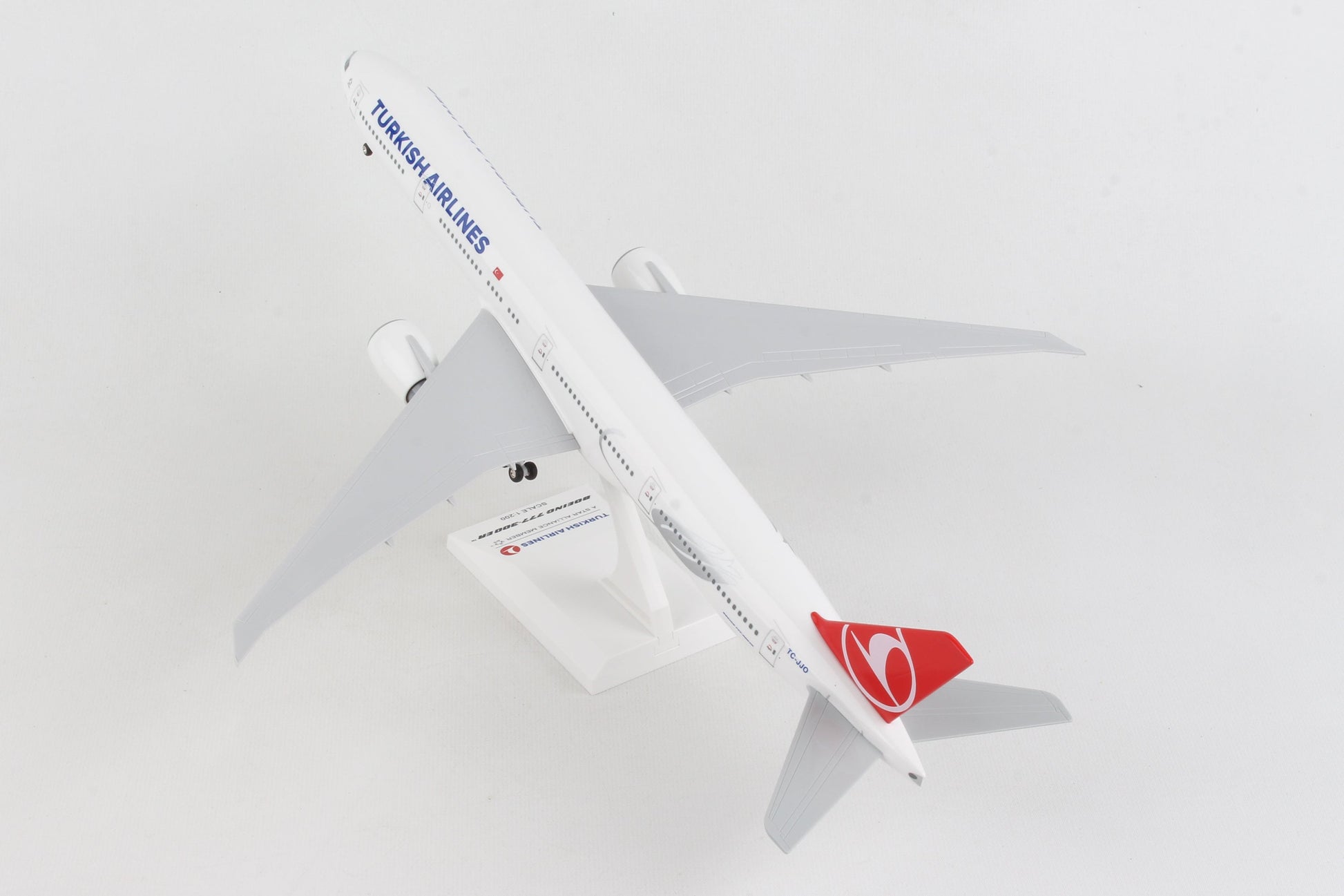 SKR740 SKYMARKS TURKISH 777-300ER 1/200 W/GEAR