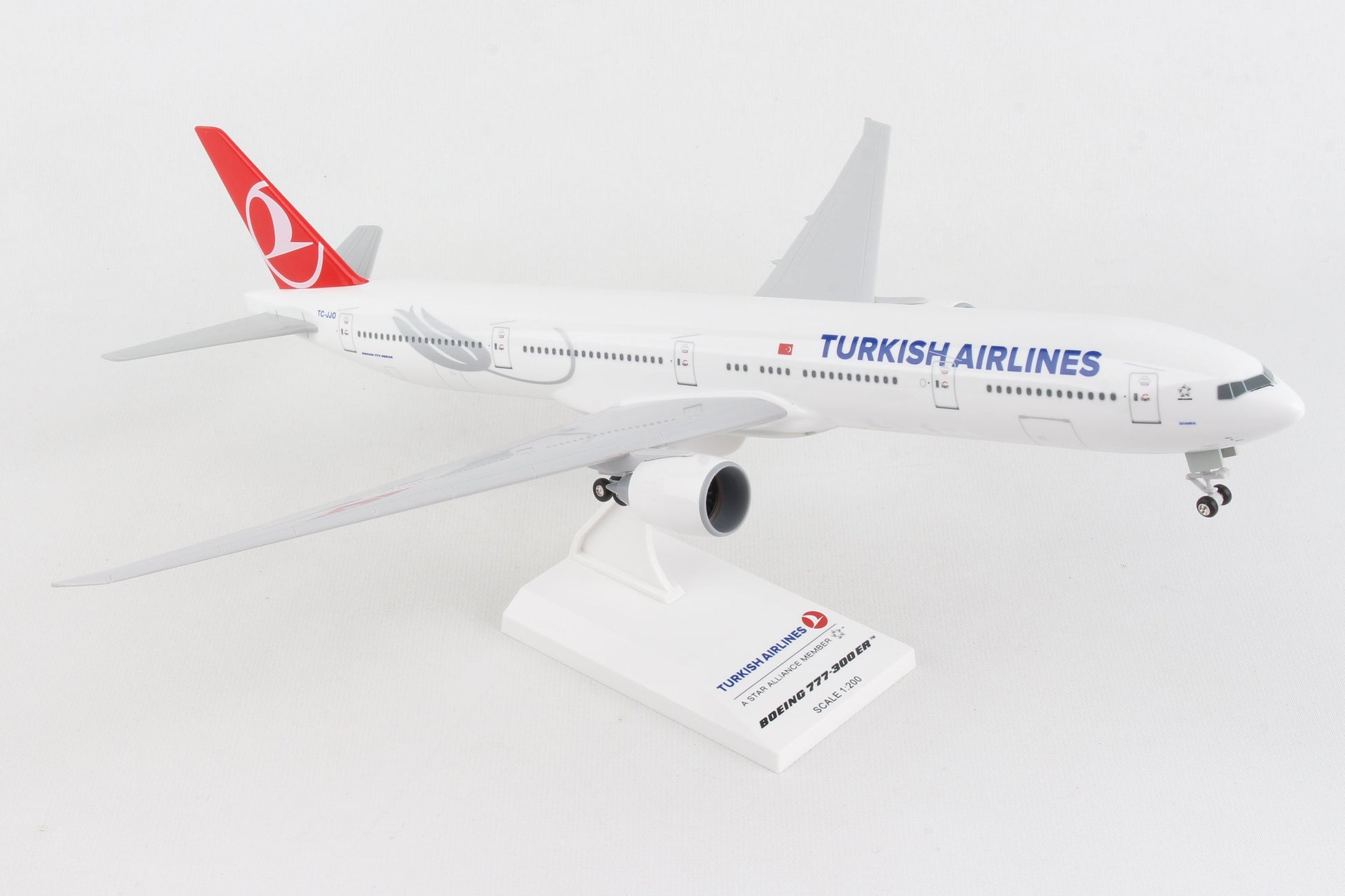 SKR740 SKYMARKS TURKISH 777-300ER 1/200 W/GEAR