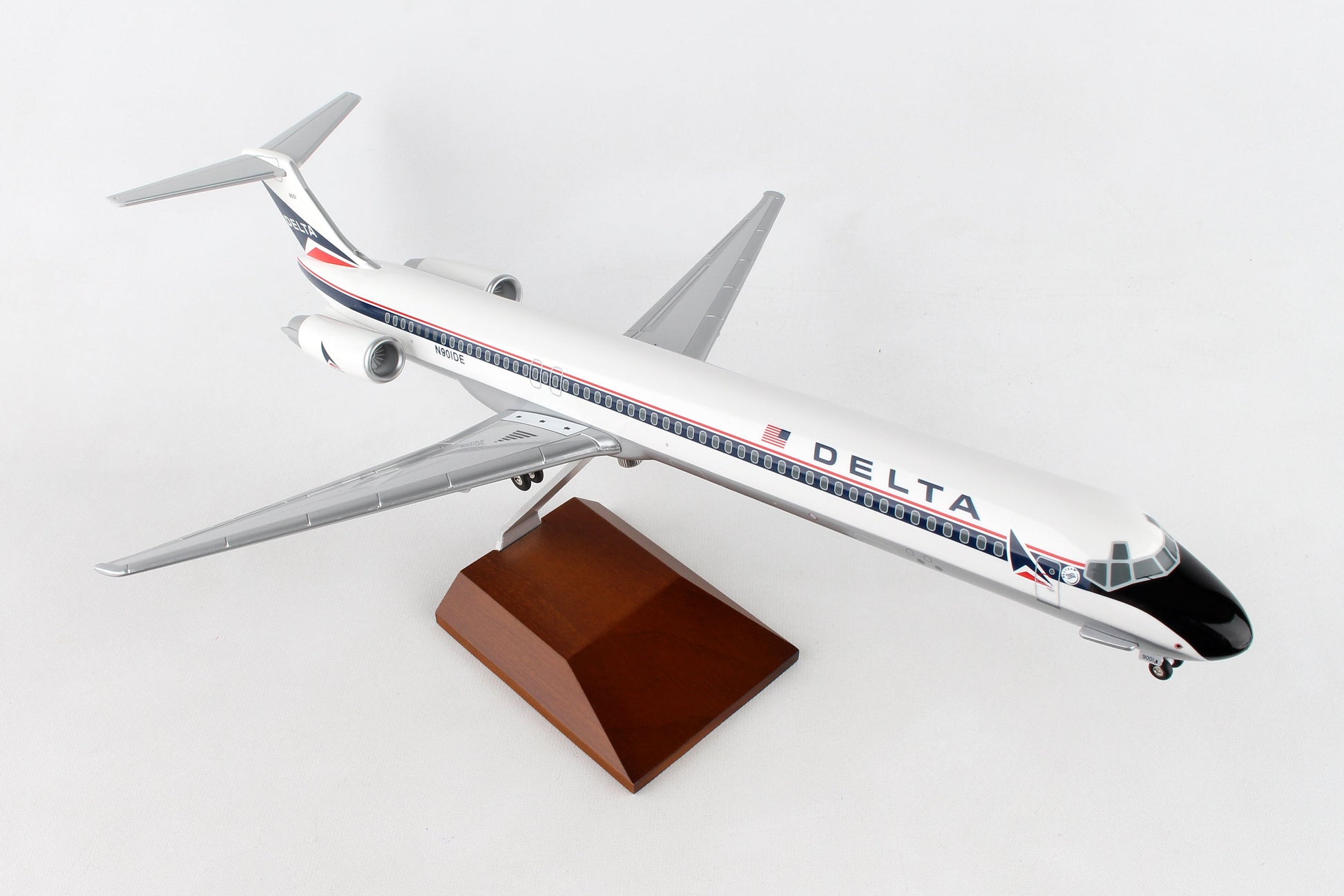 SKR8602  SKYMARKS DELTA MD-80 1/100 WIDGET LIVERY W/WOOD STAND & GEAR